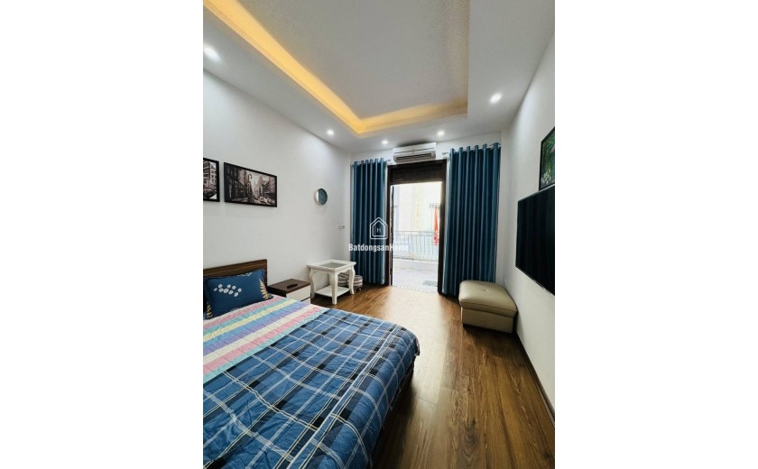 Bán nhà An Dương giá 12 tỷ, diện tích 60m2, 5 tầng, mặt tiền 3.5m